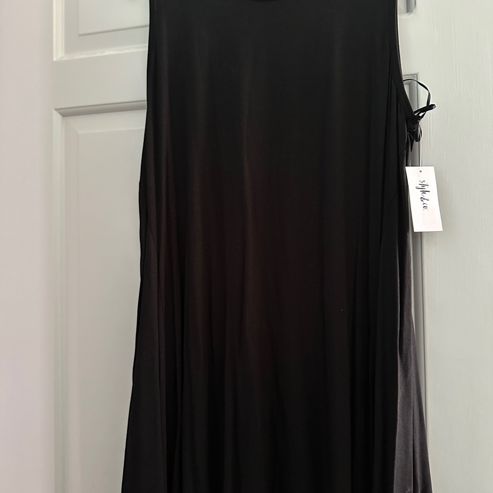 Black Sleeveless Tank L Flip Flop Dress